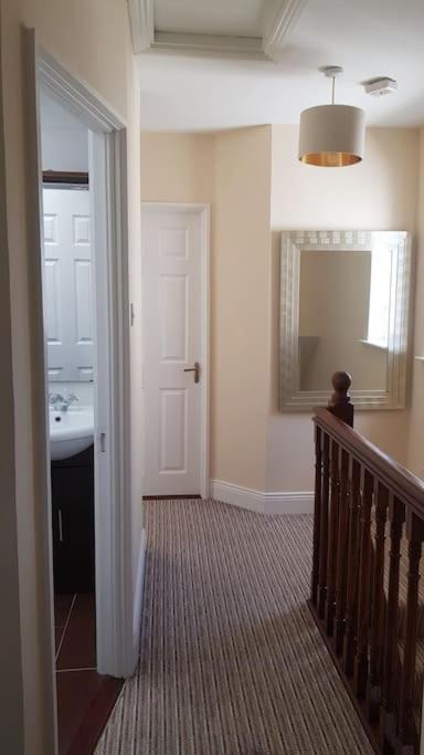 3 Bedroom 3 Bathroom House, Dublin 卢坎 外观 照片